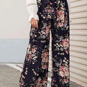 WOMENS WIDE BOTTOM PANTS SIZE 14